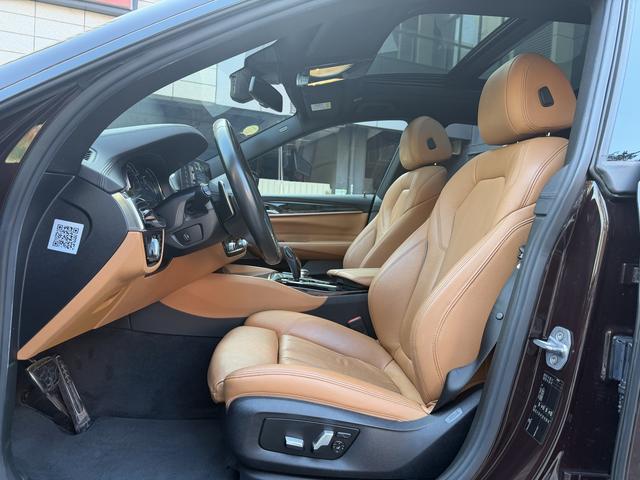 BMW 6 Series GT 2018 #13 BMW 6 Series GT 2018 car image #13