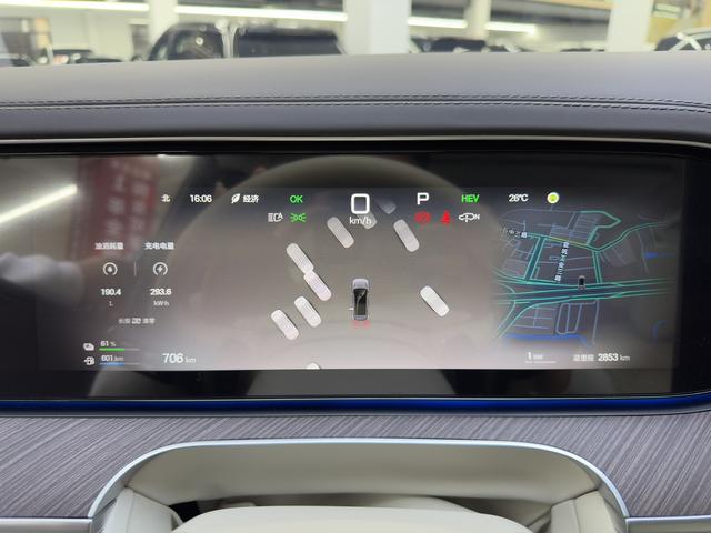 Denza N8 2025 صورة سيارة #13