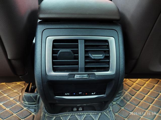 BMW M8 2022 imagem de carro #13