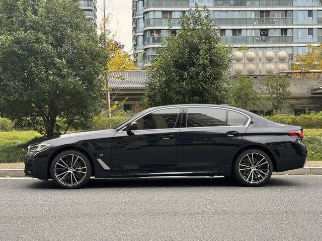 BMW M8 2021 #13 BMW M8 2021 car image #13