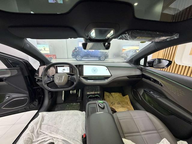 HongQi EH7 2024 car image #13