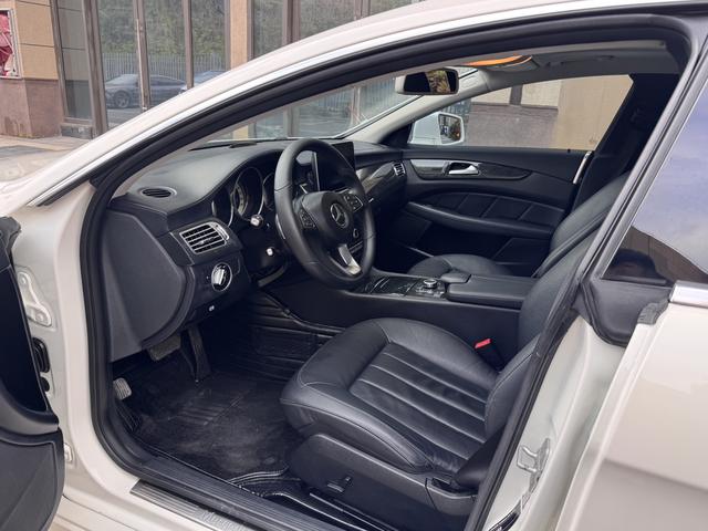 Mercedes-Benz CLS Class 2015 car image #13