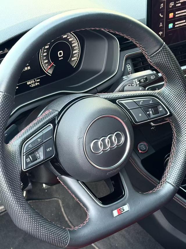 Audi S4 2023 car image #13