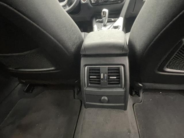 BMW i5 M60 2016 car image #13