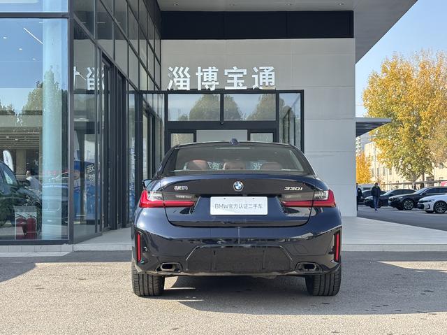 BMW M760Le 2024 #13 BMW M760Le 2024 car image #13