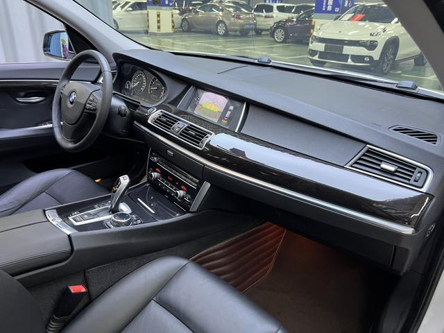 BMW X7 M60i 2014 #13 BMW X7 M60i 2014 car image #13