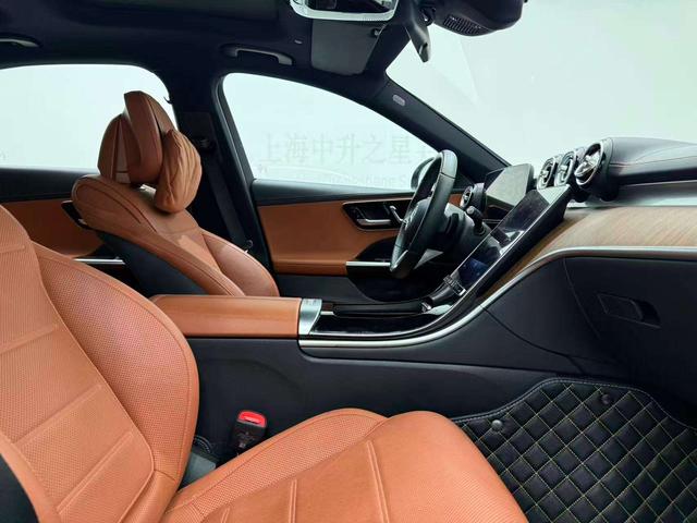 Mercedes-Benz R Class 2023 car image #13