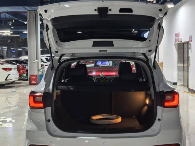 MG EZS Electric 2019 car image #13