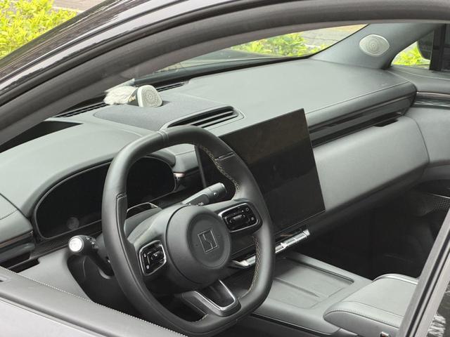 Zeekr 7X 2024 car image #13