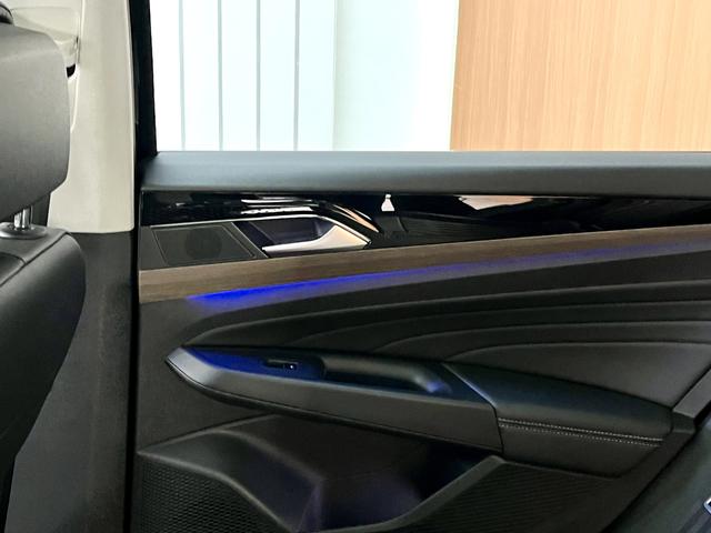 Volkswagen Passat 2020 car image #13