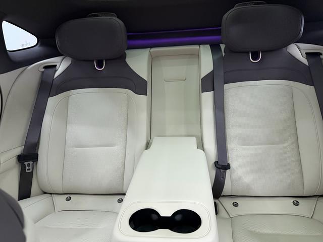 Avatr 06 2025 car image #13