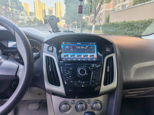 Ford Focus 2015 car image #13