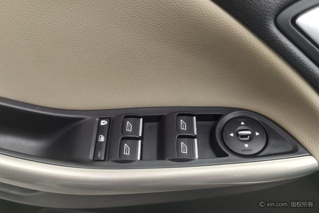 Ford Focus 2015 car image #13