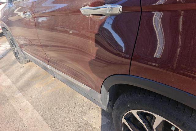 Forthing JOYEAR X5 2018 car image #13