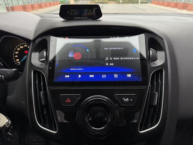 Ford Focus 2014 #13 Ford Focus 2014 car image #13