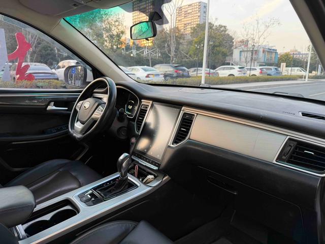 SWM斯威汽车 SWM斯威G05 2020 #13 SWM斯威汽车 SWM斯威G05 2020 汽车图片 #13