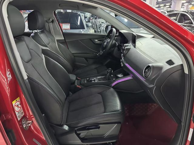 Audi Q2L e-tron 2020 car image #13