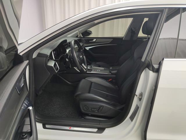 Audi A7 2020 car image #13