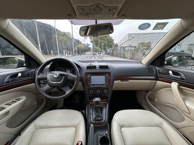 Skoda Octavia 2012 #13 Skoda Octavia 2012 car image #13