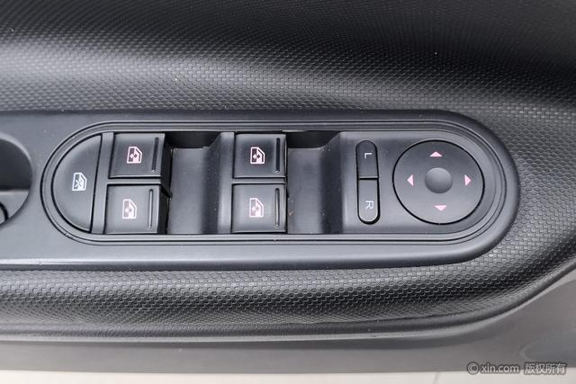 MG 3 2017 car image #13