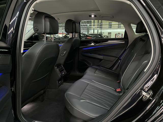 Volkswagen Passat 2021 immagine di auto #13
