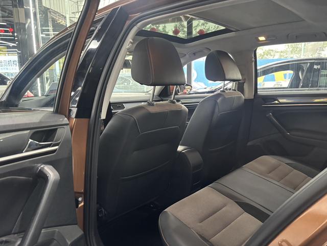 Volkswagen C-Trek 2017 immagine di auto #13