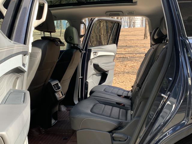 Volkswagen Talagon 2023 immagine di auto #13