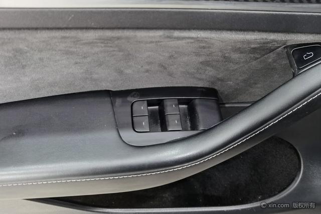 Tesla Model Y 2022 #13 Tesla Model Y 2022 car image #13