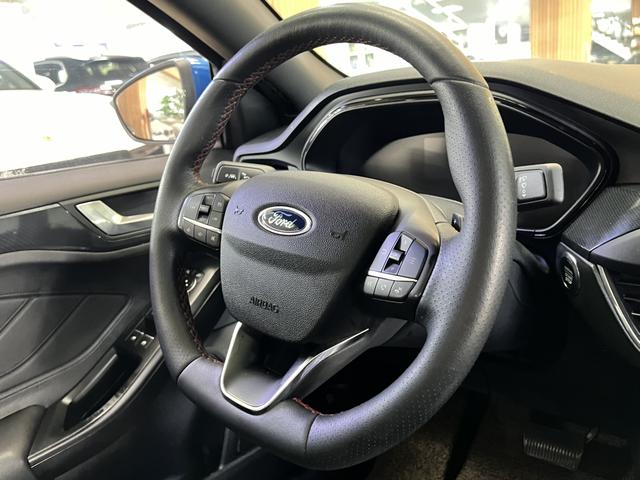 Ford Focus 2020 image de voiture #13