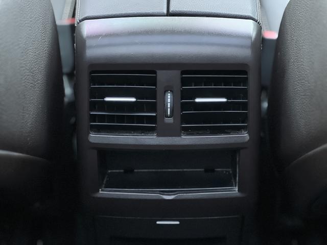 Mercedes-Benz GLE Class 2016 car image #13