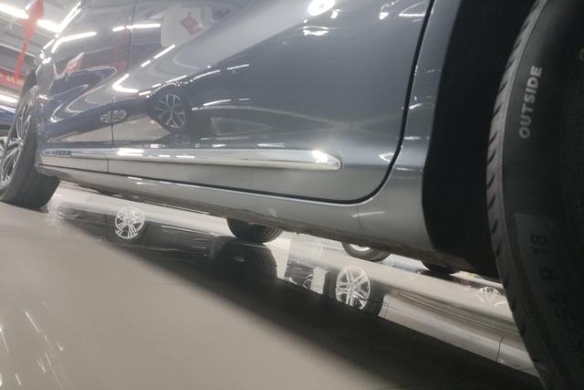 荣威 荣威iMAX8 2021 汽车图片 #13