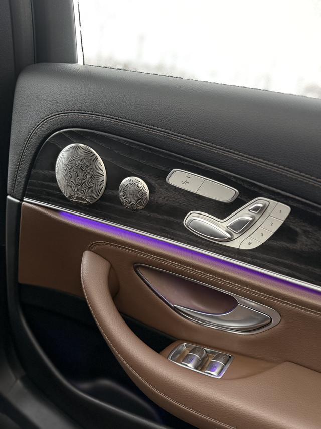 Mercedes-Benz 2022 car image #13