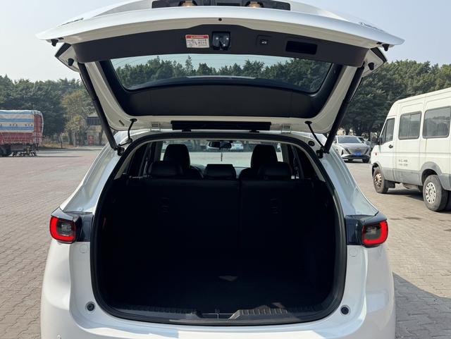 Mazda CX-5 2023 car image #13