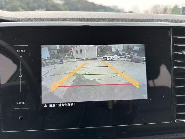 Jetta VS5 2019 car image #13