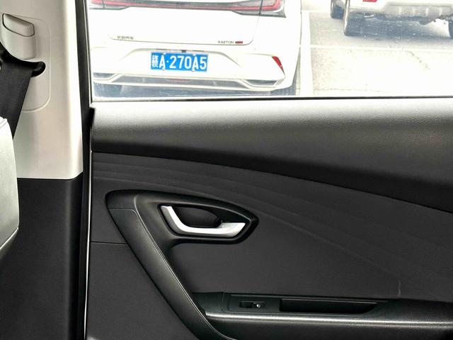 X70M 2020 car image #13