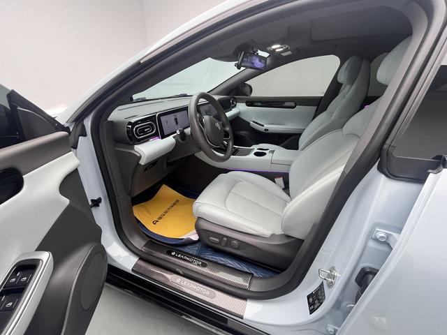 零跑汽车 零跑C01 2023 汽车图片 #13