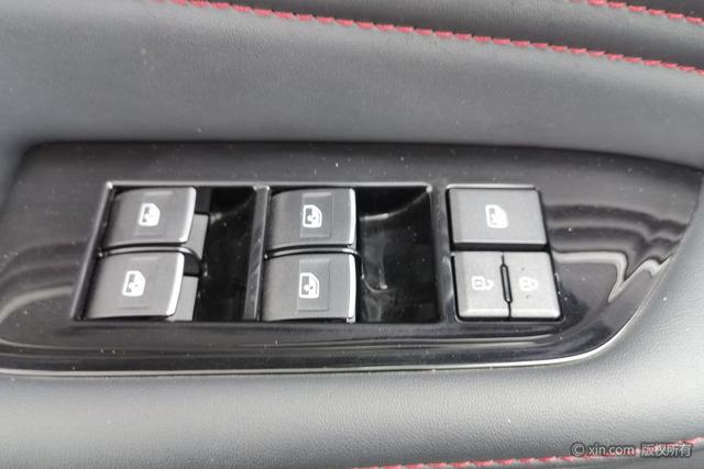 Forthing T5 EVO 2022 imagen de coche #13