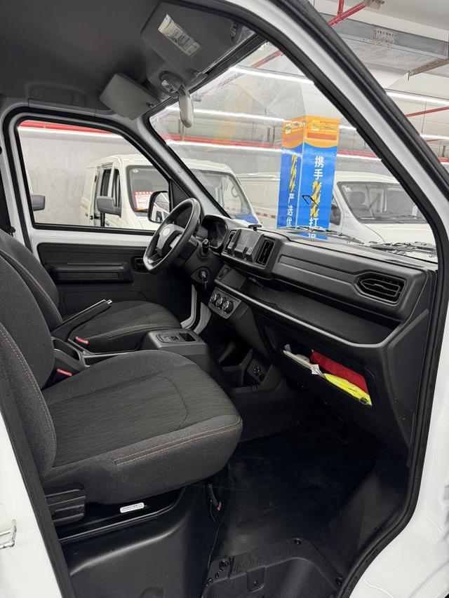 Kaiyi 2025 car image #13