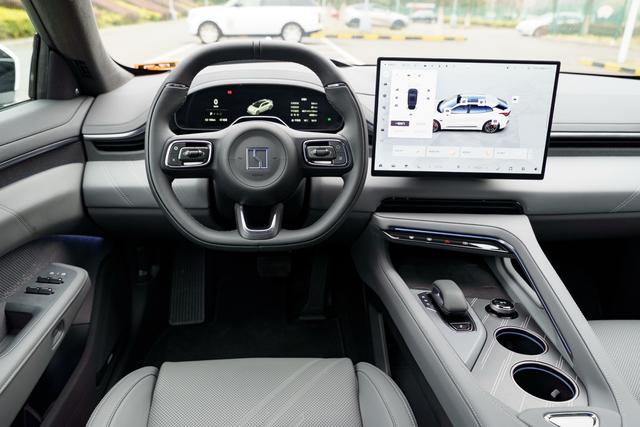 极氪 极氪001 2025 汽车图片 #13