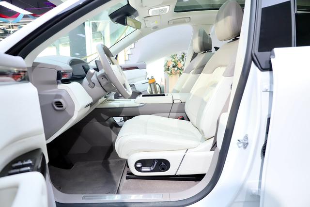 极氪 极氪7X 2024 汽车图片 #13