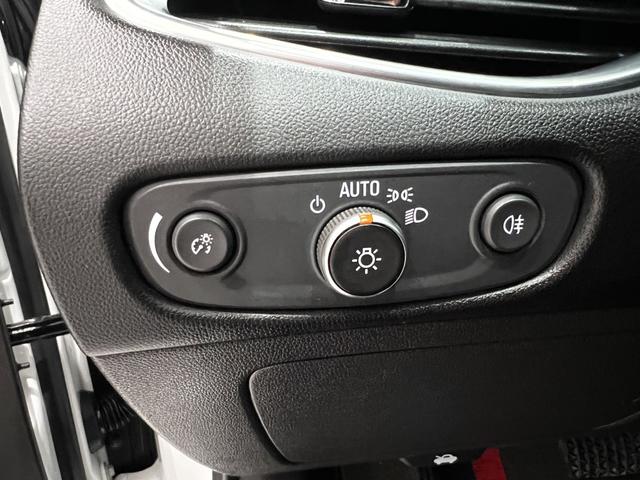 Chevrolet Malibu XL 2021 immagine di auto #13