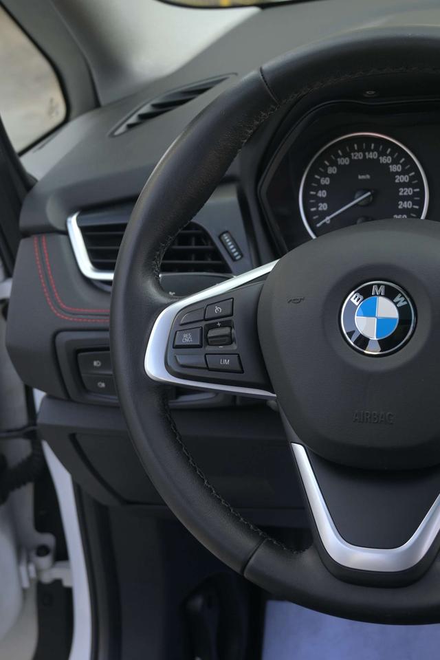 BMW 2 Series Gran Tourer 2016 car image #13