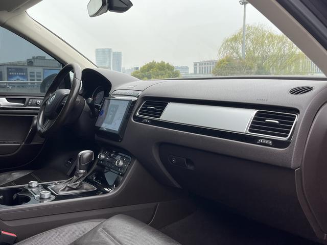 Volkswagen Touareg 2017 immagine di auto #13