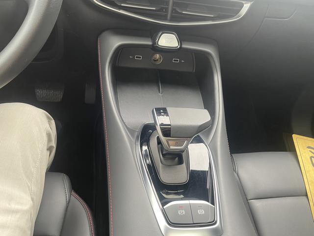 MG 5 2025 #13 MG 5 2025 car image #13