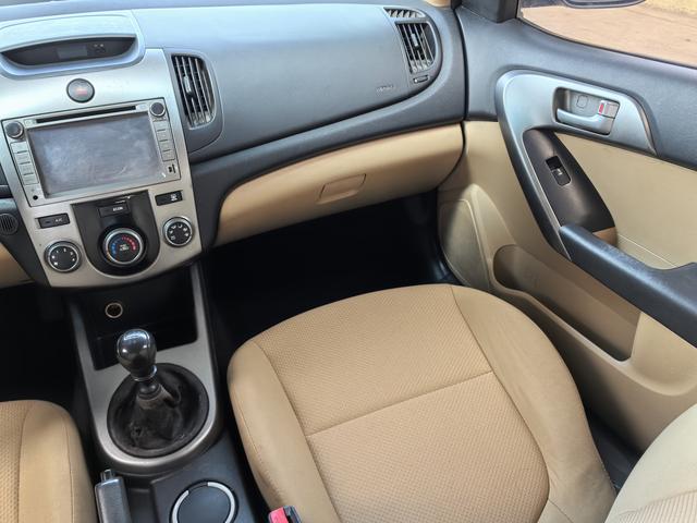 Kia Forte 2012 imagen de coche #13