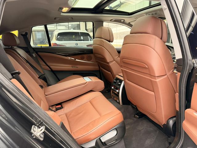 BMW 5 Series GT 2012 car image #13