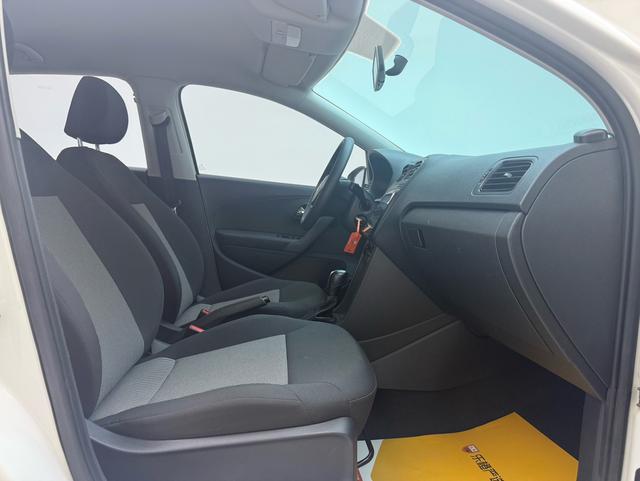 Volkswagen Polo 2017 car image #13