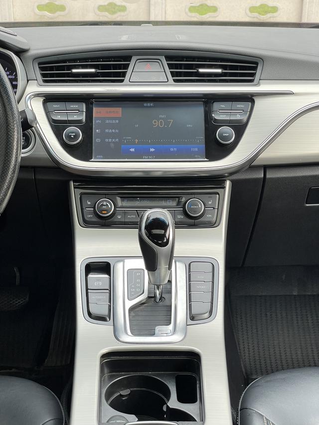 GEELY Emgrand GL 2017 imagen de coche #13