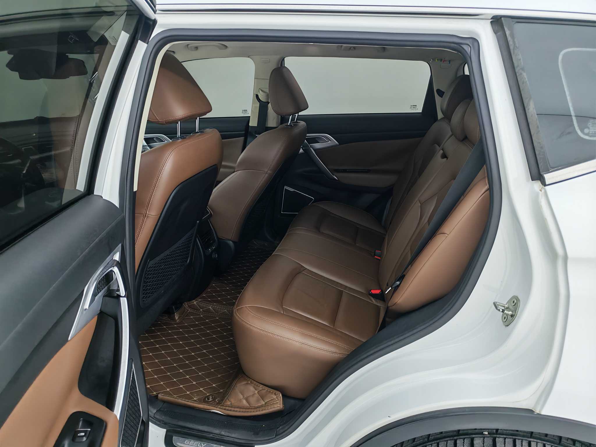 GEELY Boyue 2018 immagine di auto #13