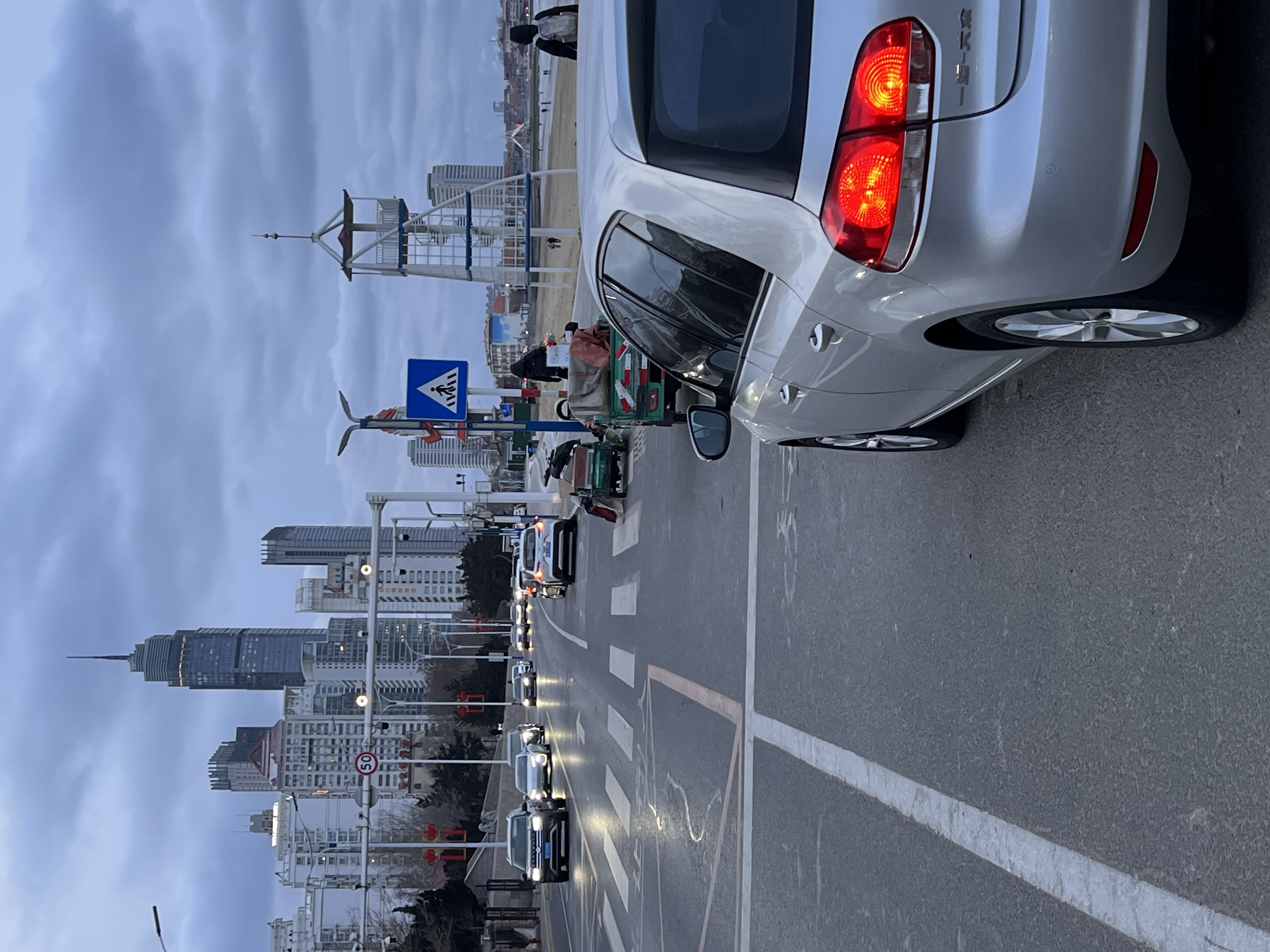 Volkswagen Golf 2011 car image #13